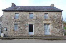 Maison familiale de caractère avec de beaux volumes