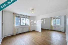 Appartement Traversant et baigné de lumière, 2 chambres, loggia et gardien – le confort au quotidien