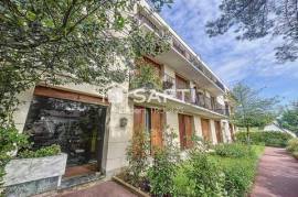 76M2 - SALON - SAM - CUISINE - 2 CH - SDB - CAVE - BOX