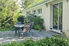 Maison lumineuse avec jardin au calme, à deux pas du centre de Gif-sur-Yvette - 165 m²
