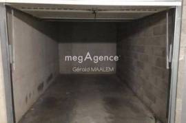 Garage fermé de 13m² résidence sécurisée à Sainte Maxime