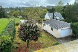 Jolie maison mitoyenne proche du bourg