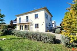 MAISON FAMILIALE - BEAUX VOLUMES – SECTEUR CALME