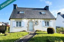 Maison avec une vie de plain -pied au coeur de Bégard (Côtes- d'Armor) entre Lannion et Guingamp