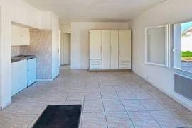 Appartement 2 pièces avec terrasse, jardin et 2 parkings