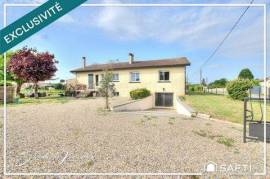 Pépite de 225 m² à Pugnac : 5 chambres, confort total et terrain constructible.