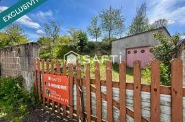 Terrain constructible de 327 m² avec garage