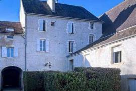 Immeuble de rapport avec cour et cachet ancien