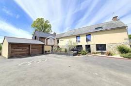 LONGERE 242 m² – 6 CHAMBRES – GRAND TERRAIN – GUIPEL