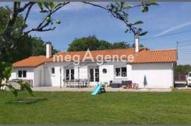 2 chambres, Cadre de nature, bel espace en pelouse, garage