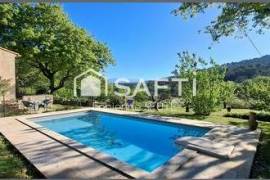 Maison 127 m2 plain pied, terrain 4220 m2, piscine