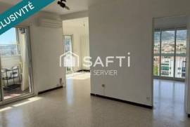 Type 4 avec loggia entièrement fermée d'env.10 M²
