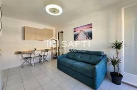 Appartement entièrement rénové vendu meublé