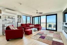 Lovely 3 bedroom apartment in Forbes, Gibraltar