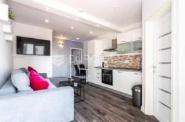 Podstrana, one-bedroom apartment with outdoor fireplace and parking space