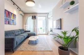 Split, Žnjan, luxurious two-bedroom apartment with 2 parking spaces in the garage