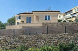 ldirodi | Detached sea-view villa with land
