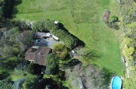 3-Bedroom Bungalow On 2.5 Acres Near to Mansle 16230 - €191450