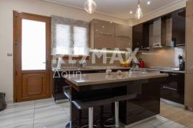 Building 232 sq.m for sale