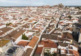 Restaurants / Bars / Shops  Évora Centro Histórico de Évora