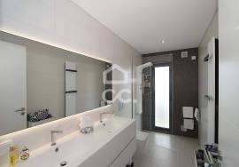 3 bedroom villa with swimming pool, terrace and large garage in Alcantarilha 3 bedroom villa with swimming pool, terrace and large garage in Alcantarilha