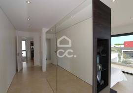 3 bedroom villa with swimming pool, terrace and large garage in Alcantarilha 3 bedroom villa with swimming pool, terrace and large garage in Alcantarilha