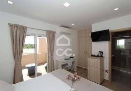 3 + 1 bedroom villa with high profitability potential in Armação de Pêra - Algarve 3 + 1 bedroom villa with high profitability potential in Armação de Pêra - Algarve