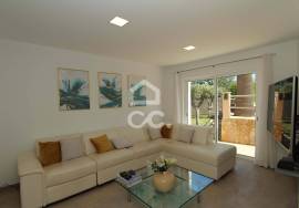 3 + 1 bedroom villa with high profitability potential in Armação de Pêra - Algarve 3 + 1 bedroom villa with high profitability potential in Armação de Pêra - Algarve