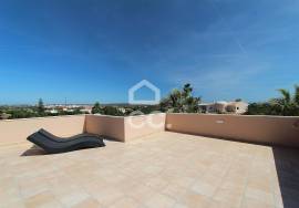3 + 1 bedroom villa with high profitability potential in Armação de Pêra - Algarve 3 + 1 bedroom villa with high profitability potential in Armação de Pêra - Algarve