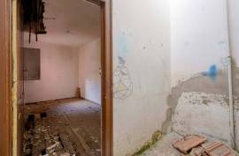 Unique Investment Opportunity in the Heart of Portimão with Rehabilitation Potential