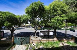 3-storey villa with approved rehabilitation project in Portimão