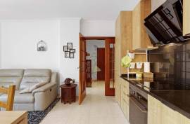 1+1 bedroom apartment in Albufeira near Forte de São João beach.