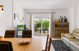 1+1 bedroom apartment in Albufeira near Forte de São João beach.