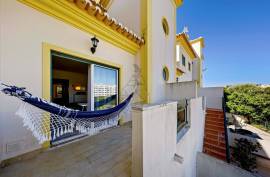 1+1 bedroom apartment in Albufeira near Forte de São João beach.