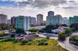 Land for Construction of 46 Apartments in Quarteira