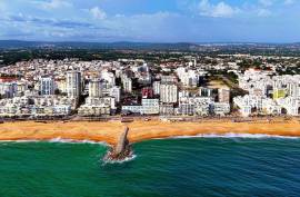 Land for Construction of 46 Apartments in Quarteira