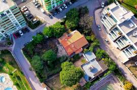 Land for Construction of 46 Apartments in Quarteira