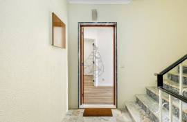 Refurbished 2 Bedroom Apartment with Balconies in Portimão
