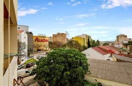 Refurbished 2 Bedroom Apartment with Balconies in Portimão