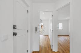 Refurbished 2 Bedroom Apartment with Balconies in Portimão