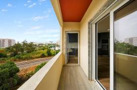 Refurbished 2 Bedroom Apartment with Balconies in Portimão