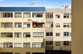 Refurbished 2 Bedroom Apartment with Balconies in Portimão