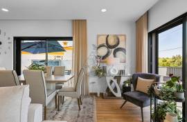 Detached House with Pool and Garage in Monte Canelas - Portimão