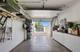 Detached House with Pool and Garage in Monte Canelas - Portimão