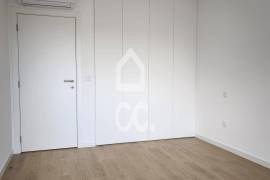 New and ready to move in 3 bedroom apartment in Condeixa
