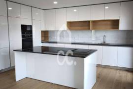 New and ready to move in 3 bedroom apartment in Condeixa