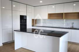 New and ready to move in 3 bedroom apartment in Condeixa