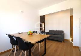 Fully refurbished villa with 6 2 bedroom apartments next to Dias da Silva, Celas.