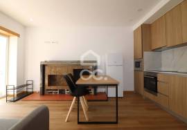 Fully refurbished villa with 6 2 bedroom apartments next to Dias da Silva, Celas.