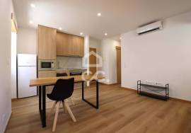 Fully refurbished villa with 6 2 bedroom apartments next to Dias da Silva, Celas.